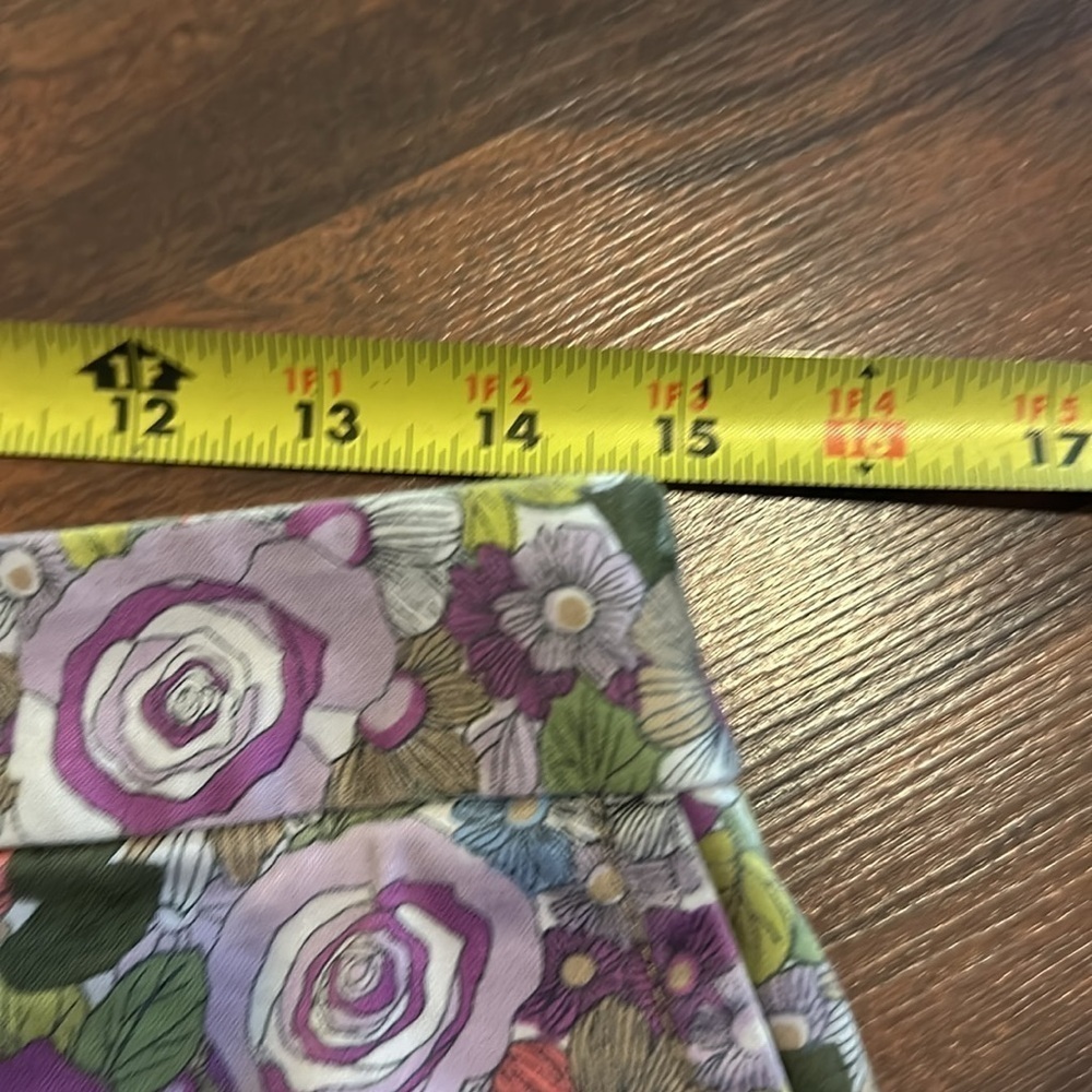 Ann Loft Taylor Chino Purple Floral Shorts Size 4 - Picture 8 of 11